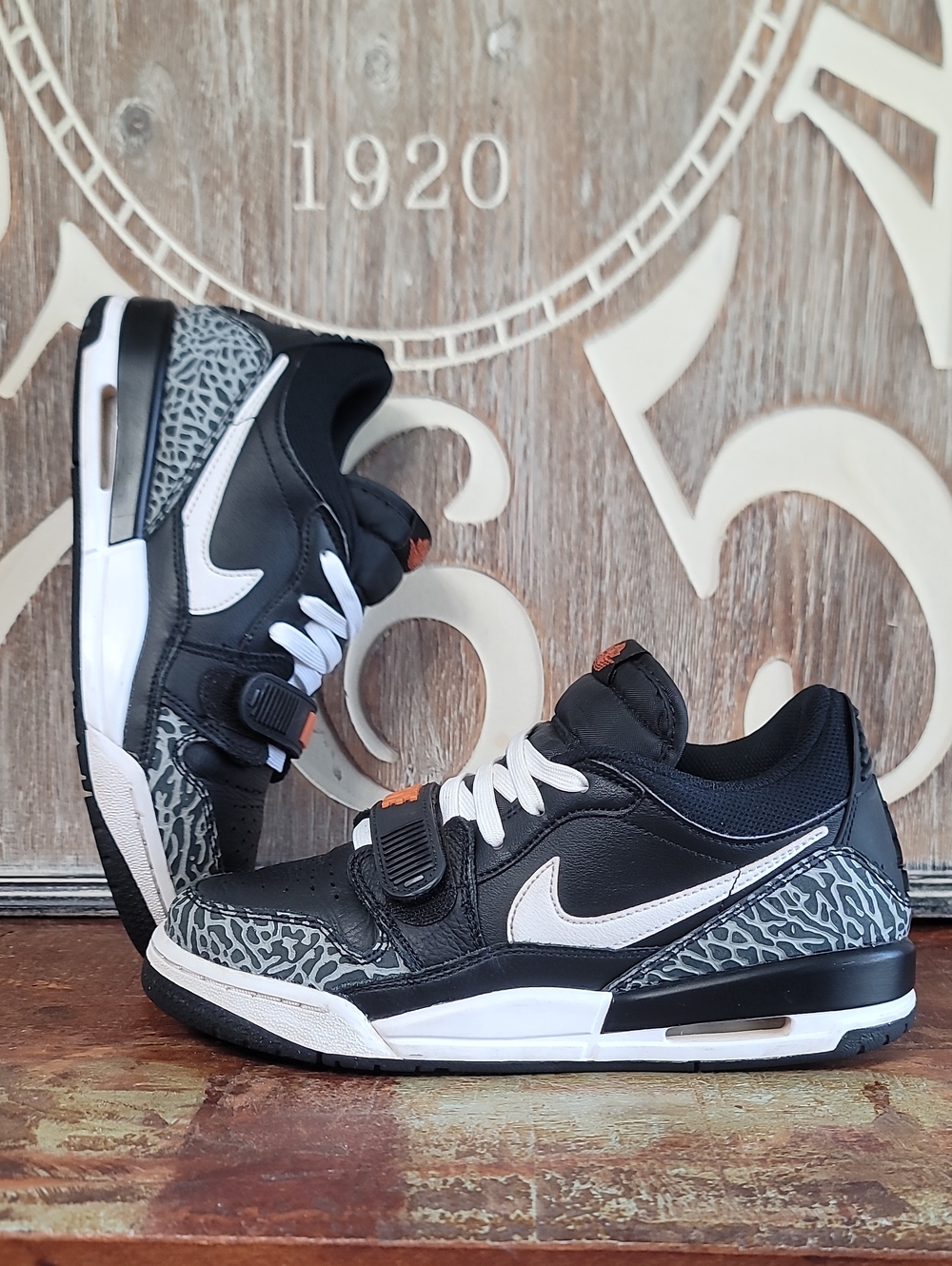 Nike Air Jordan Legacy 312 Low "Black/White/Safety Orange" Wmns 8 Good Condition